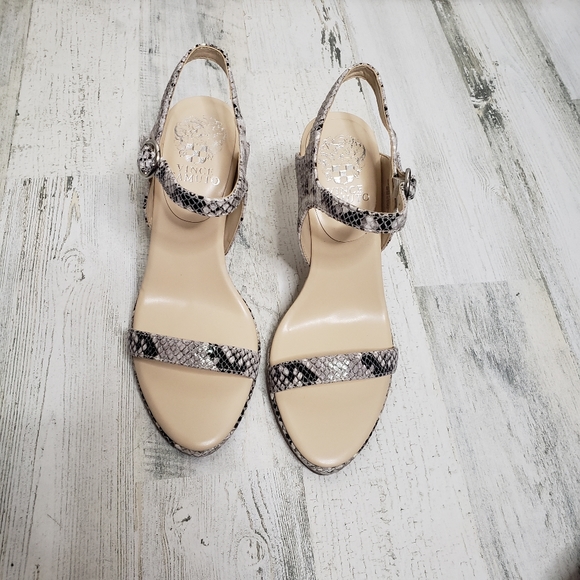 Vince Camuto Shoes - Vince Camuto Pump snake animal print size 7